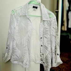 NWT Lark Lane White Lightweight Shirt